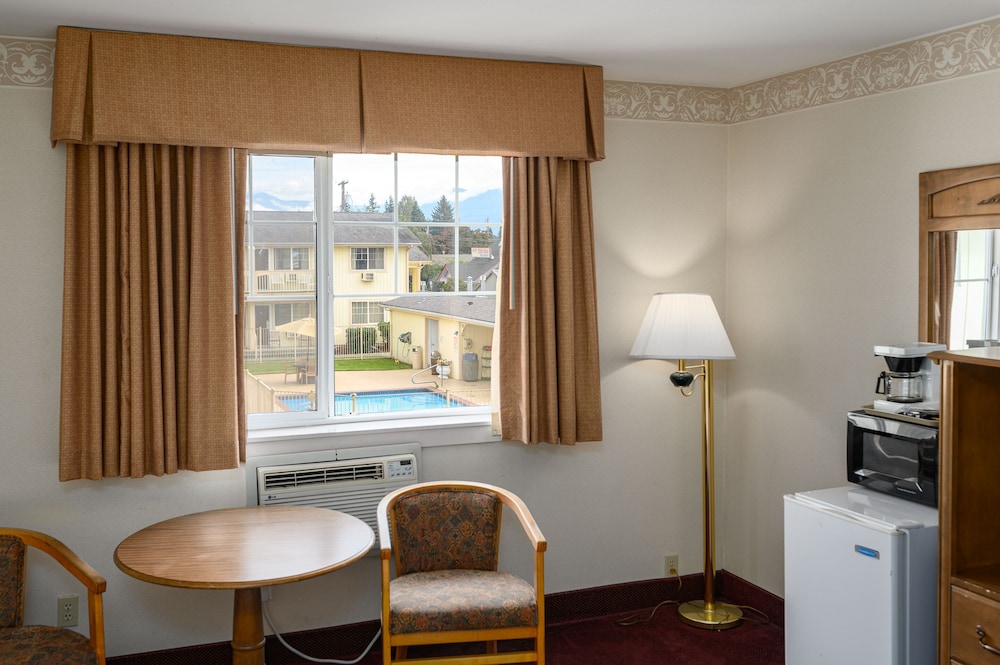 Three Rivers Inn 39/47