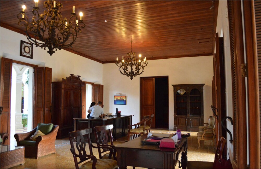 Hotel La Perla 8/50