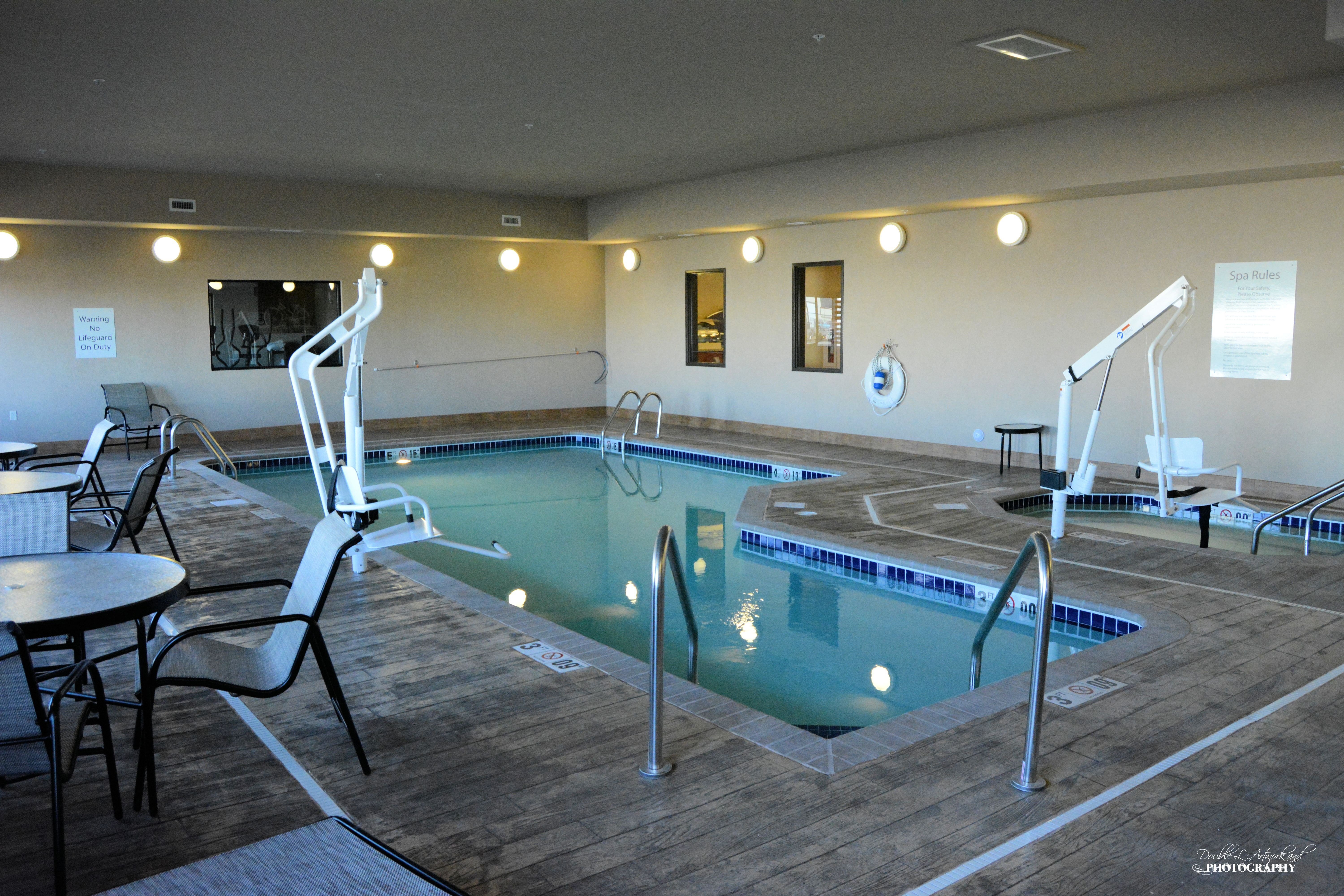 Holiday Inn Express Hotel And Suites Glendive 41/60