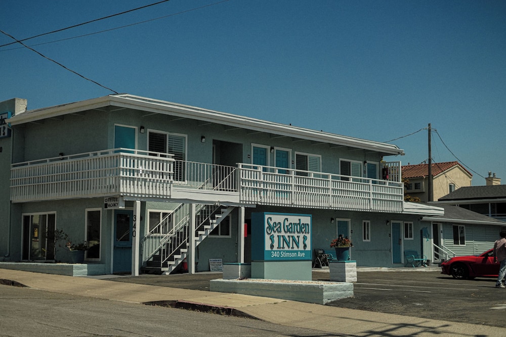 Sea Garden Motel 2/63