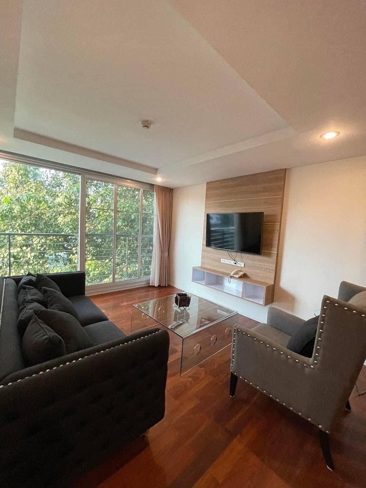 ViVi Avenue Thonglor 26/36
