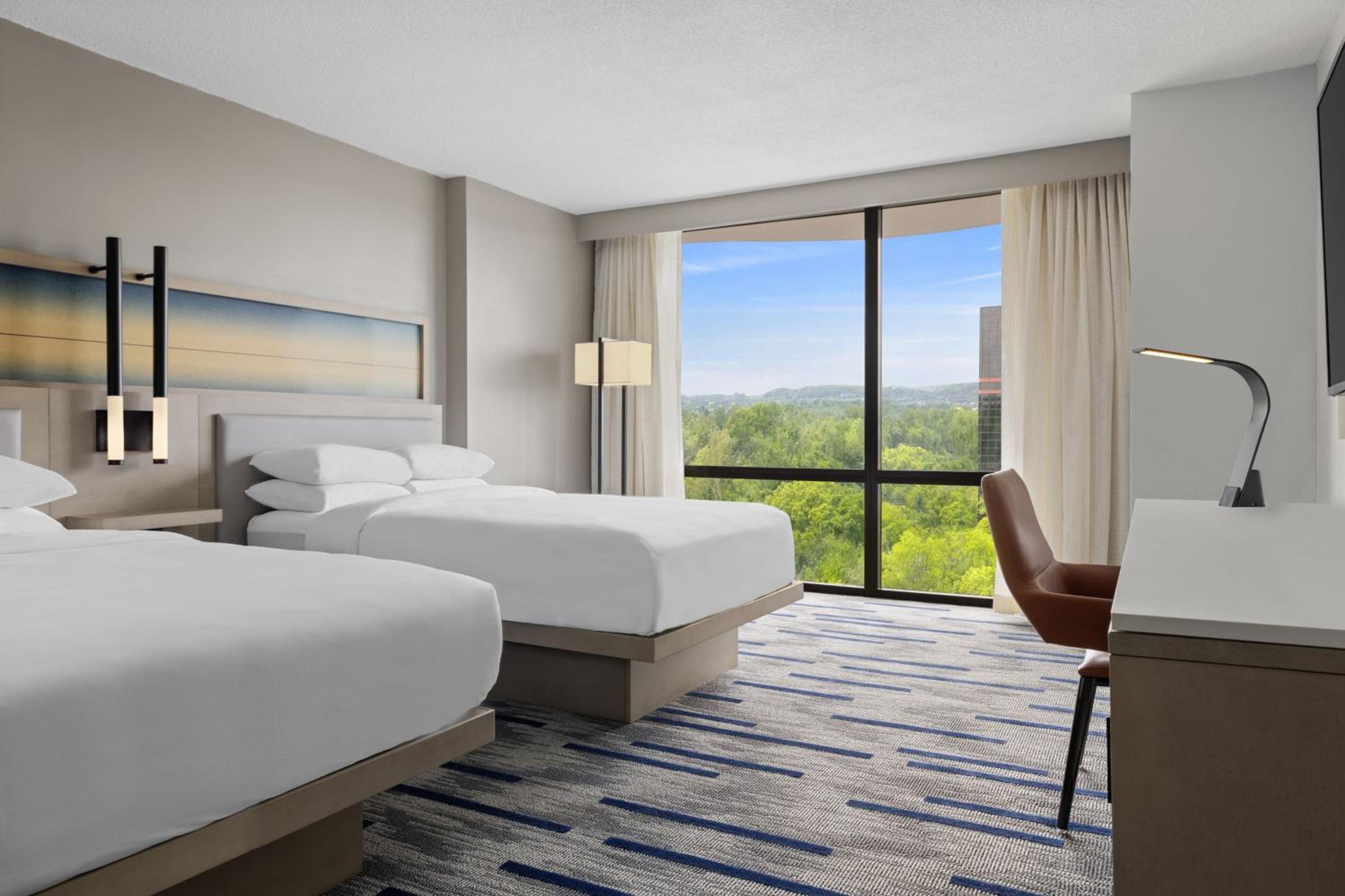 Room, Double Bed, Saddle Brook Marriott 3/7