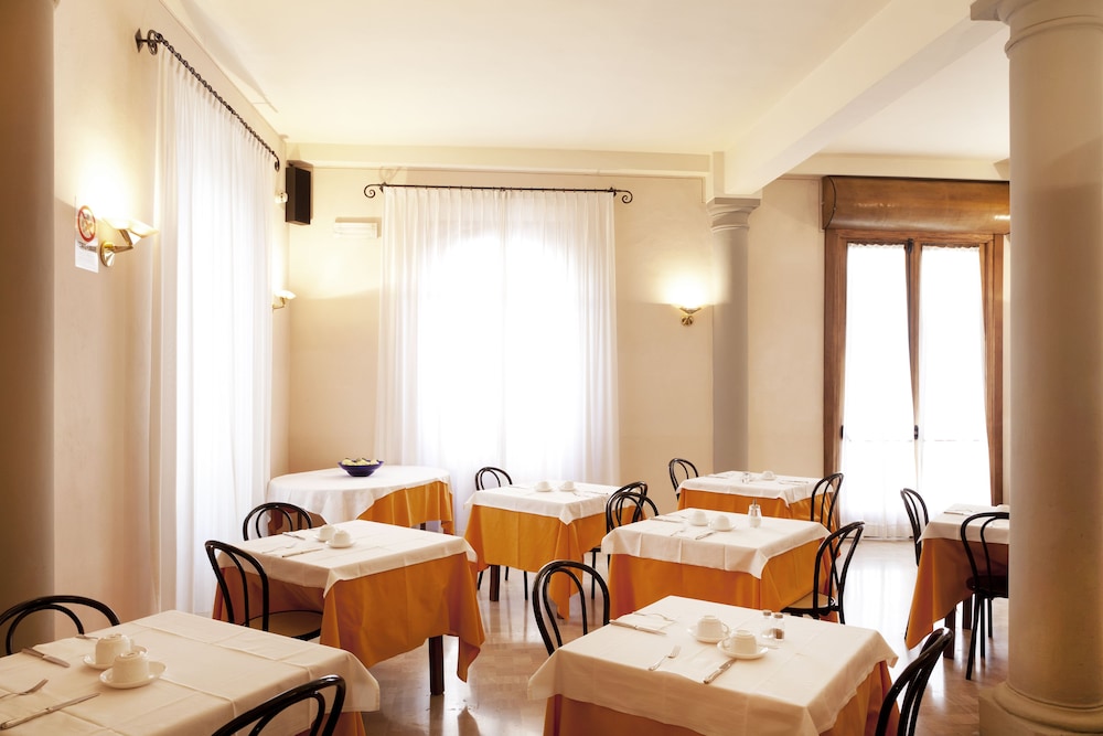 Hotel Savoia E Campana 63/72