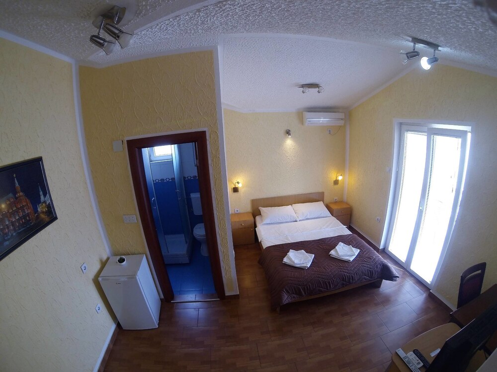 Martinovic Rooms 27/41