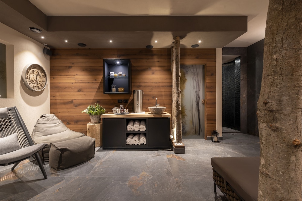 X Alp Hotel 4/64