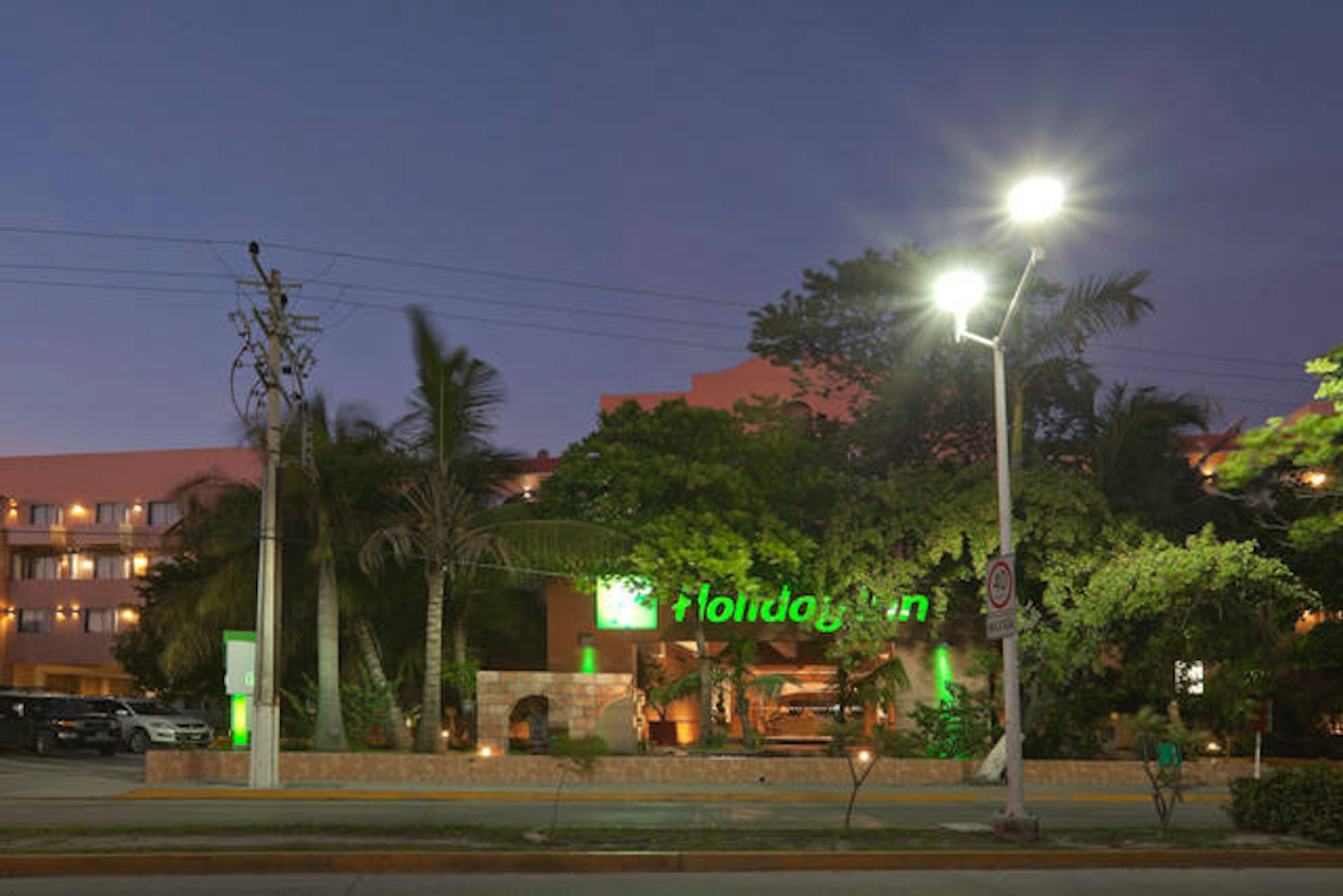 Holiday Inn Cd Del Carmen 2/50