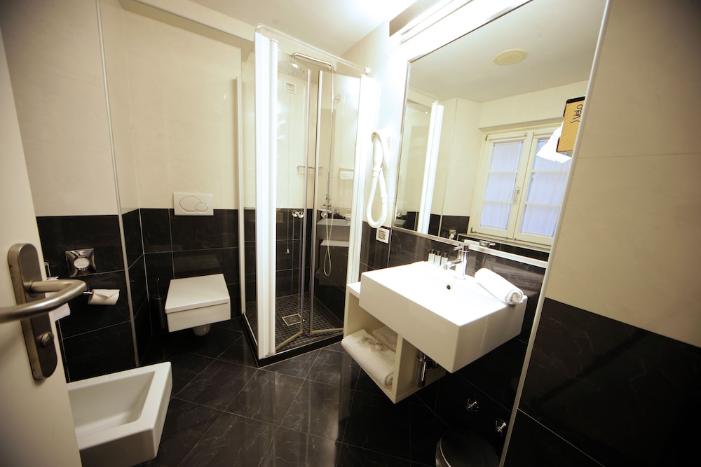 Urban Hotel Design 72/72
