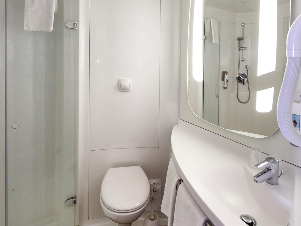 Ibis Cholet 35/36