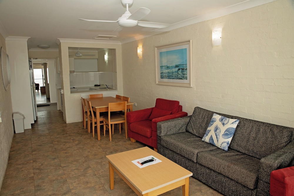 Don Pancho Beach Resort 30/50