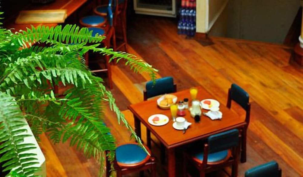 Hotel Donde Marcelo 59/68