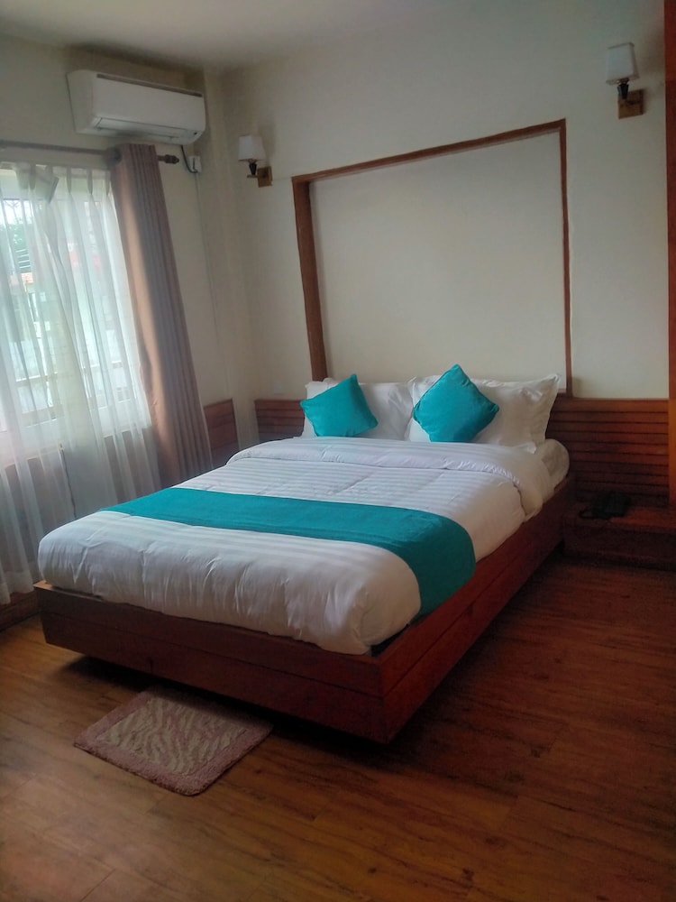Hotel Himalayan Glacier 15/40