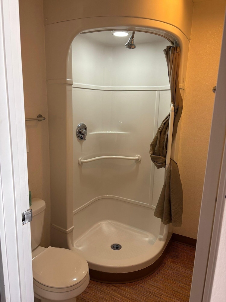 Motel6 Flagstaff, AZ - West - Woodland Village 46/50