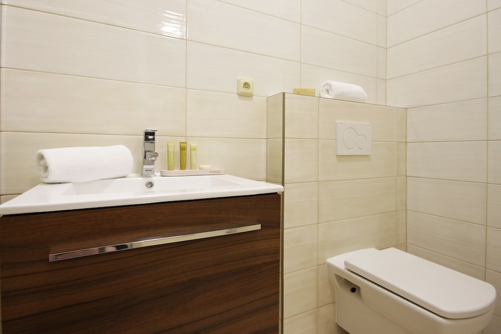 Alveo Suites 36/45
