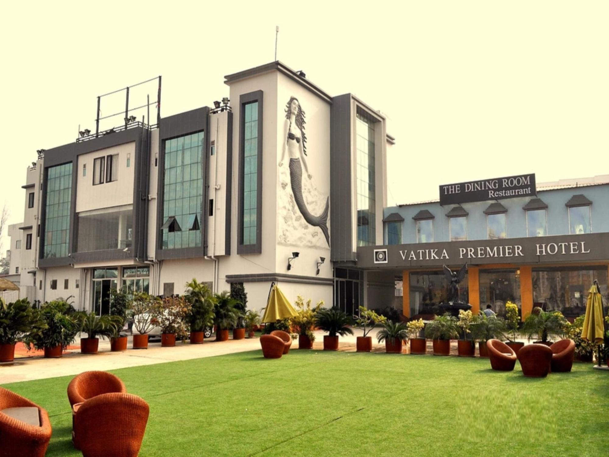 VATIKA PREMIER HOTEL 25/25
