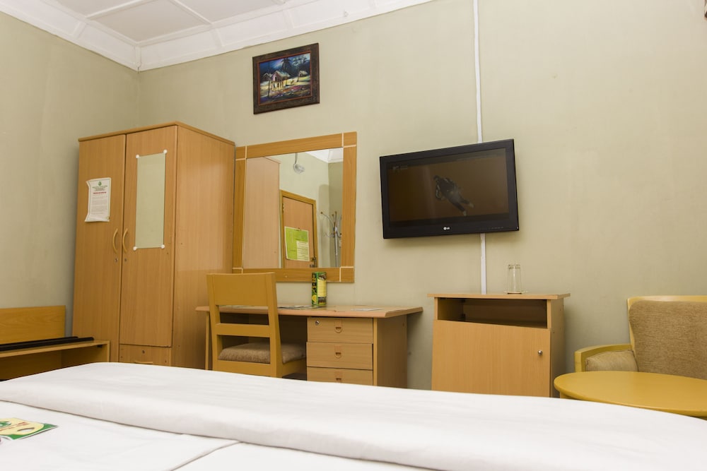 Eemjm Hotels And Suites Limited 26/42