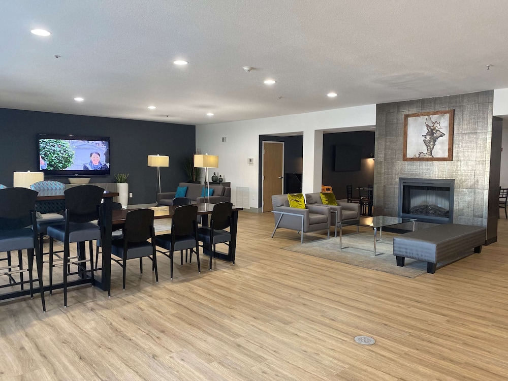 Best Western Plus Peppertree Airport Inn 48/57