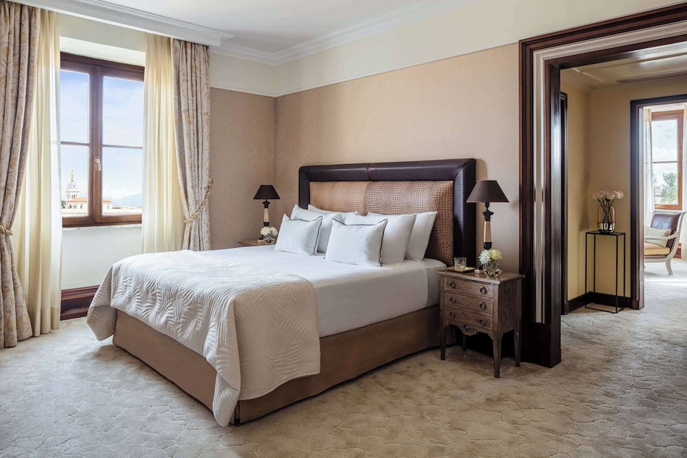 JUNIOR SUITE, JETTED TUB, TERRACE