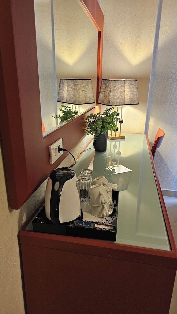 Atlantis Boutique City Hotel 61/69
