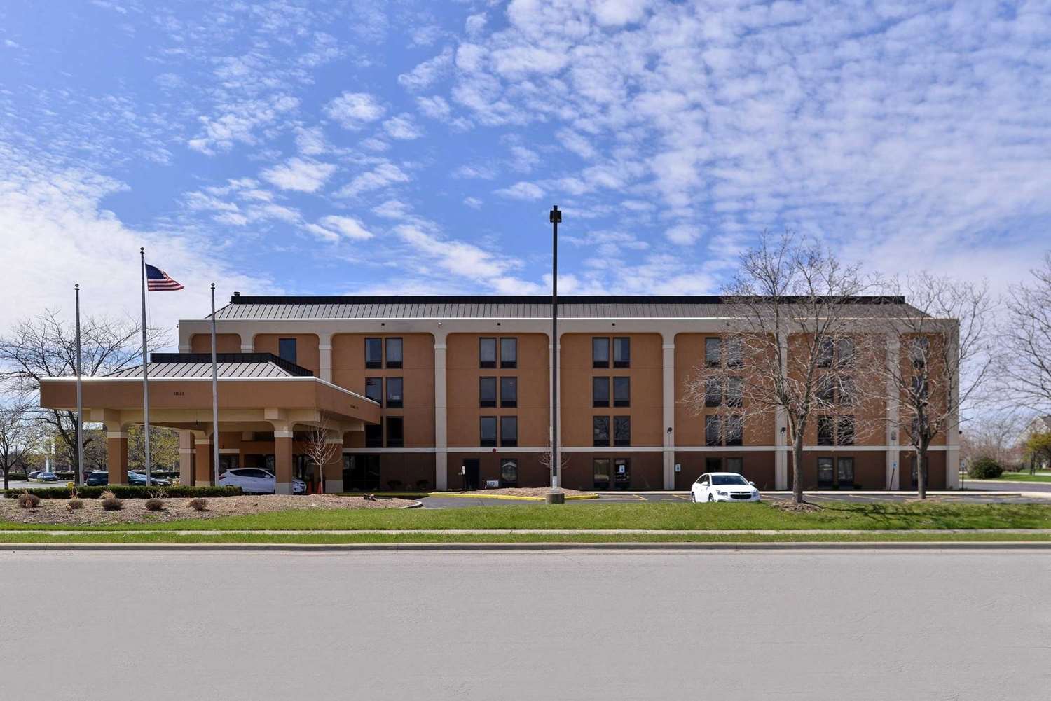 Quality Inn & Suites Matteson near I-57 1/30
