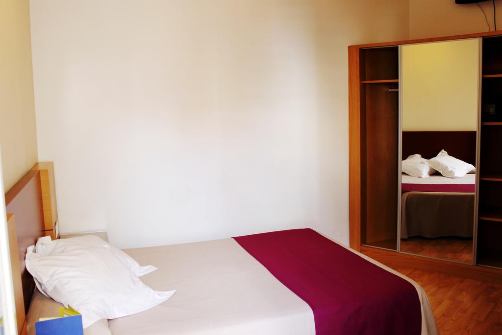 Standard, Double or Twin Bed
