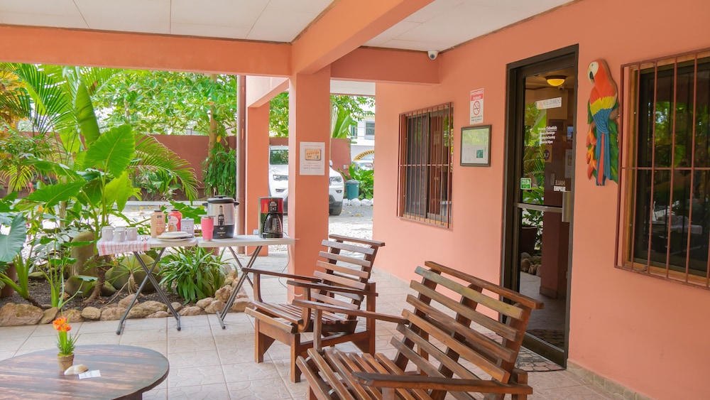 Hotel Los Ranchos 12/50