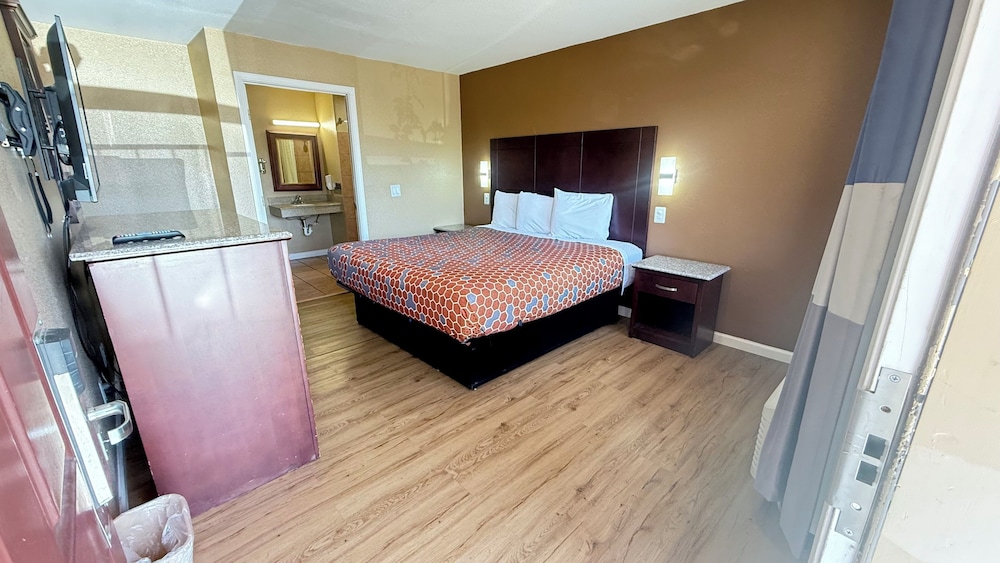 Valley Inn 14/44