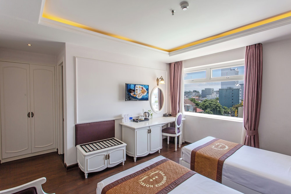 غرفة سوبيريور بسريرين منفصلين بإطلالة على المدينة، SEA PHOENIX HOTEL 5/9