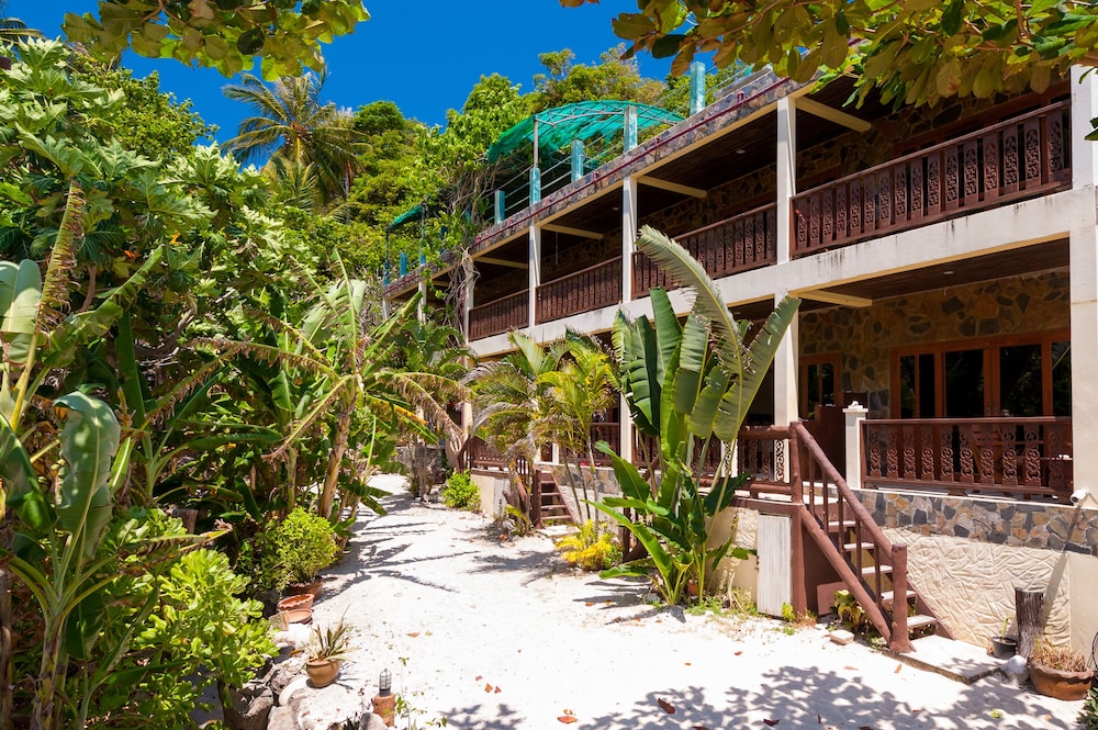 Coral View Resort 5/64