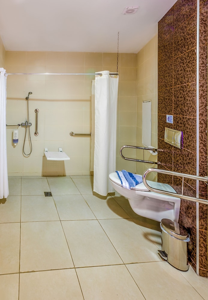 Kipriotis Maris Suites 21/64