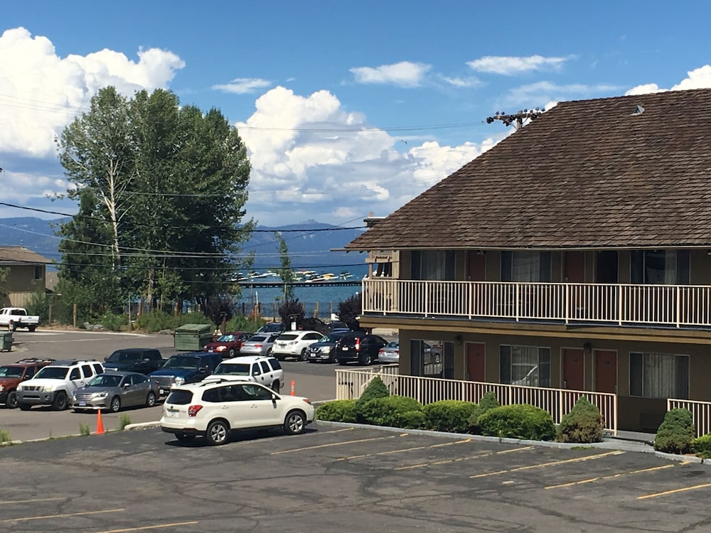 Hotel Elevation 7/45