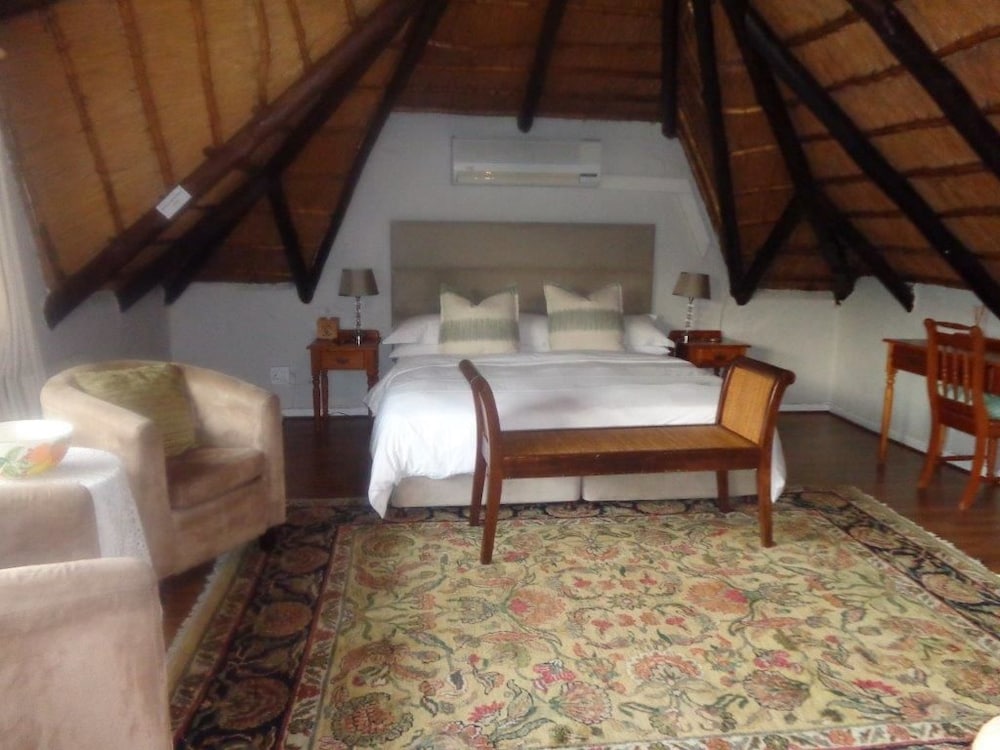 Thatchfoord Lodge 32/50