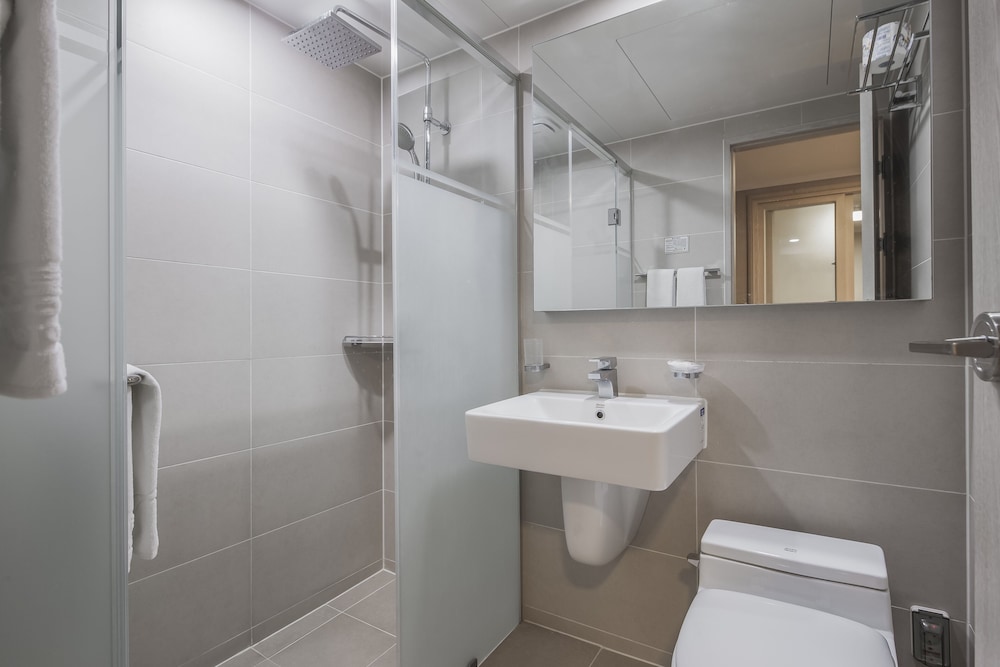 Kumho Tongyeong Marina Resort 10/52