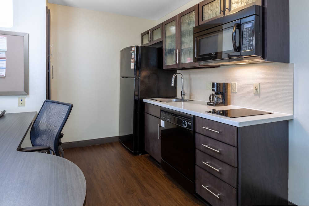Candlewood Suites Kalamazoo 29/50