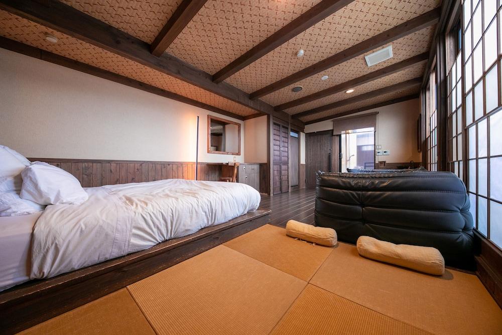 Japanese Western, Futon Bed, King Bed, Outdoor Bath