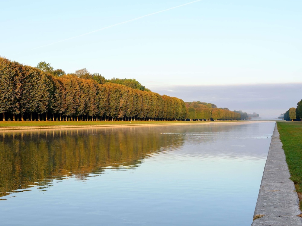 Mercure Versailles Chateau 54/63