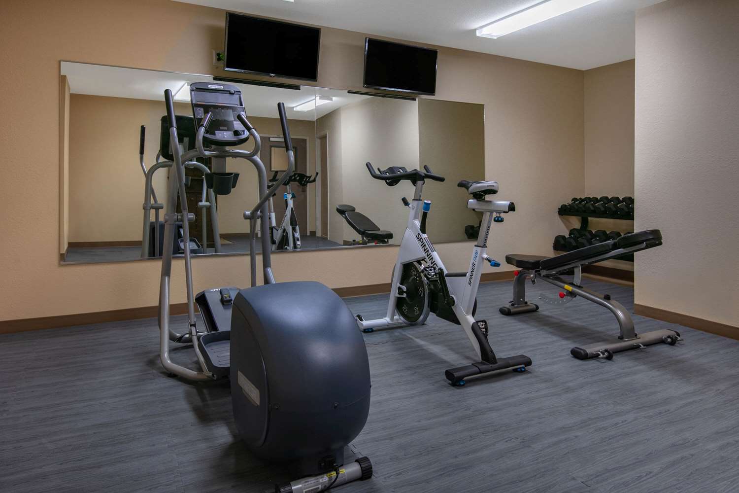 Days Inn And Suites By Wyndham Florence Jackson Area 35/50