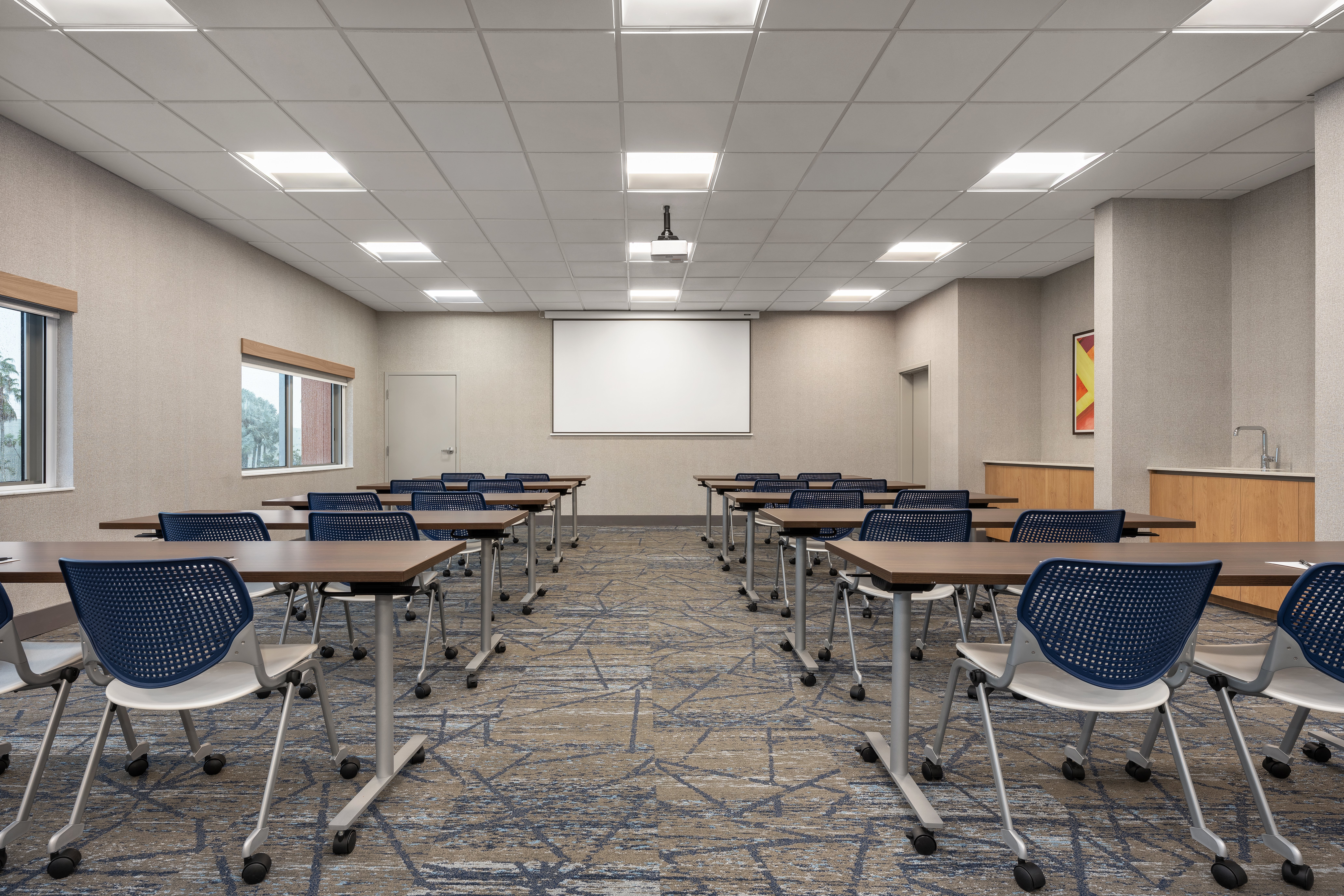 Holiday Inn Express & Suites Miami Intl Airport - 36th St 43/50