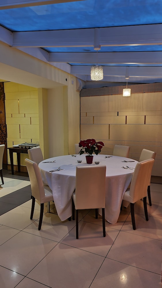 Park City Grand Plaza Kensington 58/74