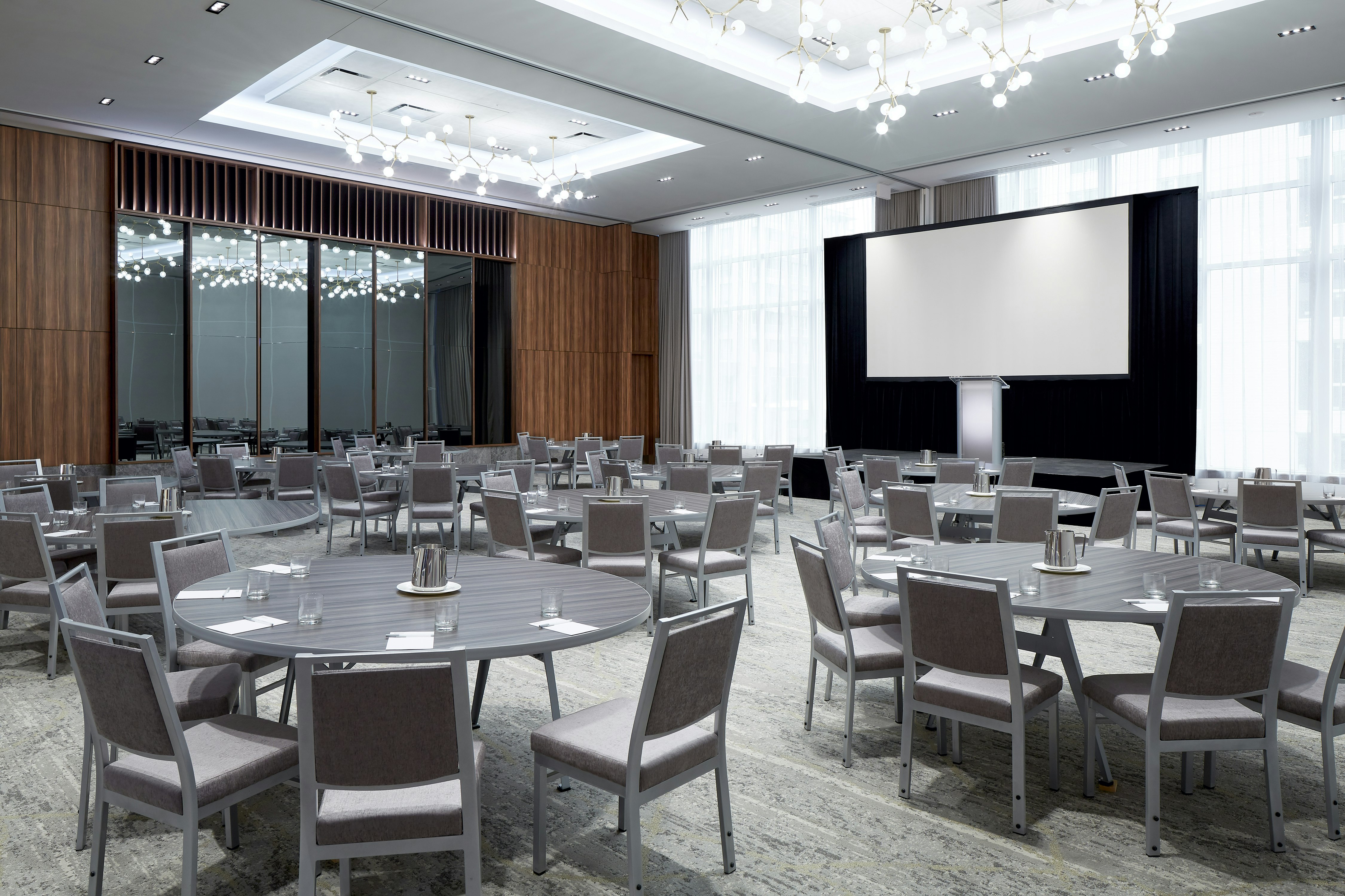 Homewood Suites by Hilton Montreal Midtown 24/41