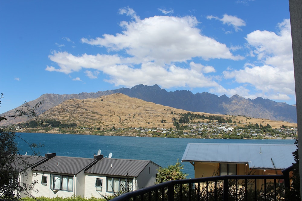 Villa del Lago 33/50