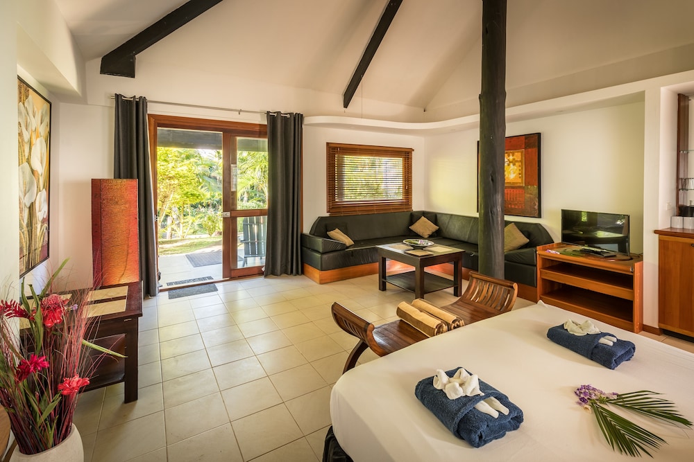 Wellesley Resort 7/50