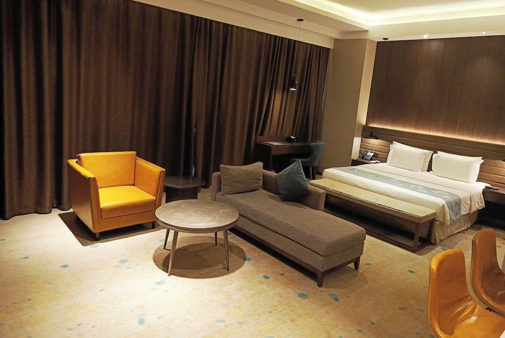 The Residence by Gulshan Club Limited 44/63