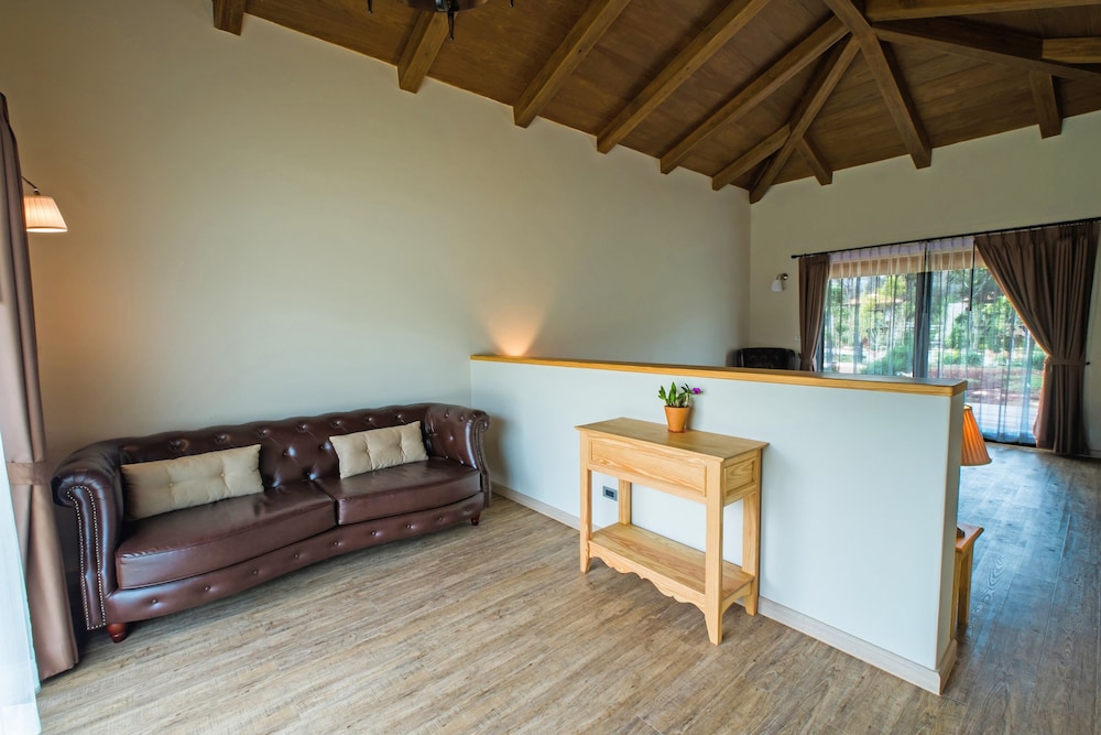 Mela Garden Retreat Cottage 59/75