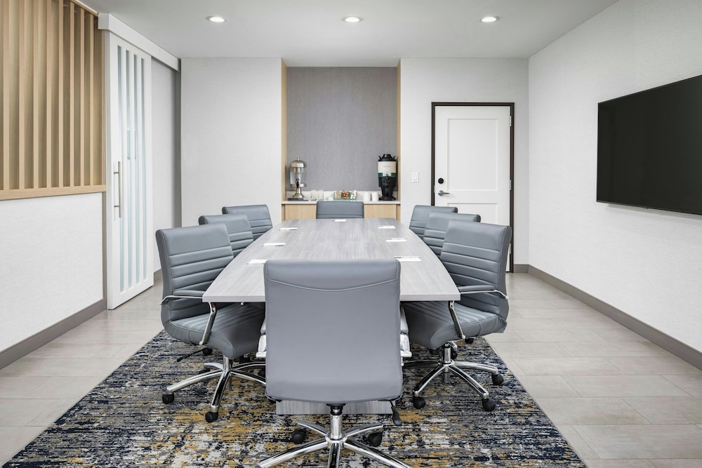 TownePlace Suites by Marriott Hixson 30/40