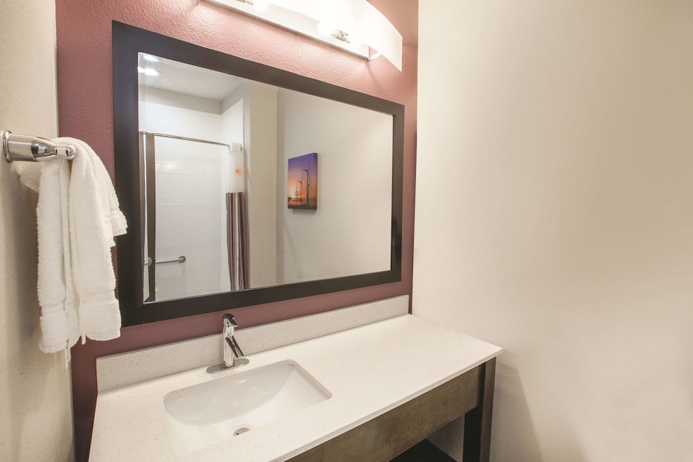 La Quinta Inn & Suites By Wyndham San Marcos Outlet Mall 29/31
