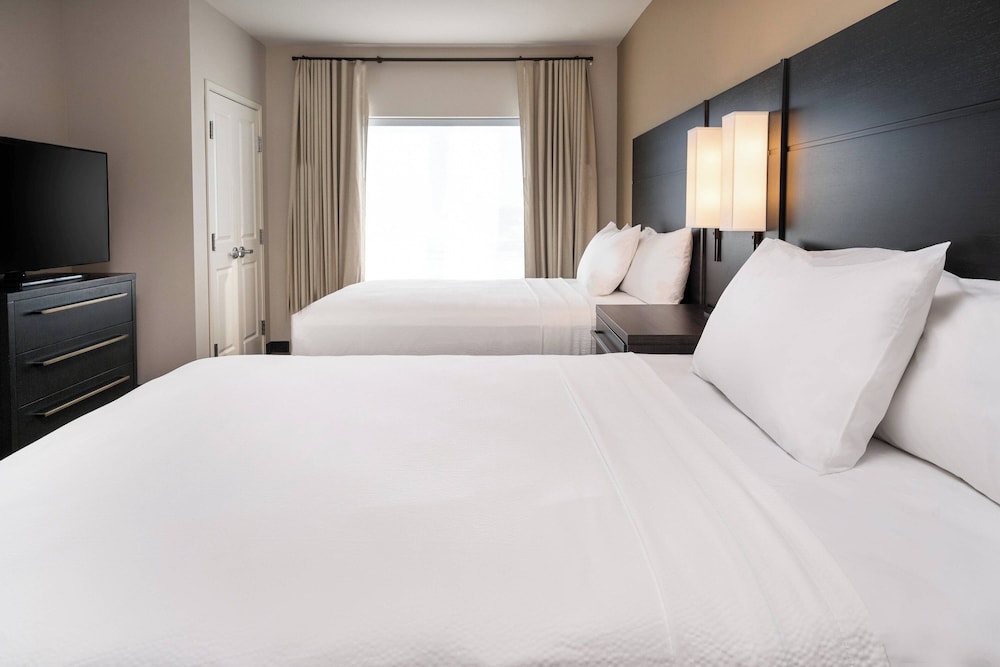 SUITE, MULTIPLE BEDS, ACCESSIBLE