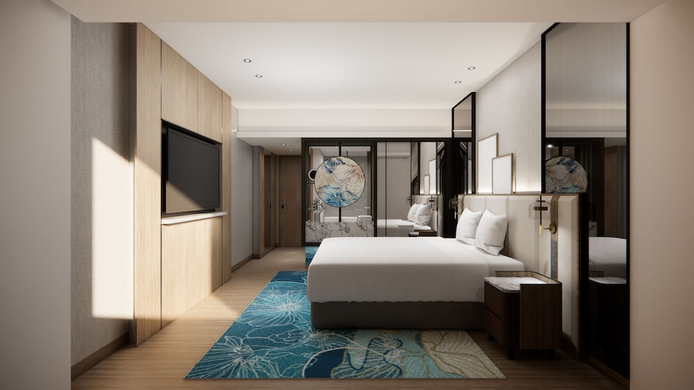 EXECUTIVE, QUEEN BED