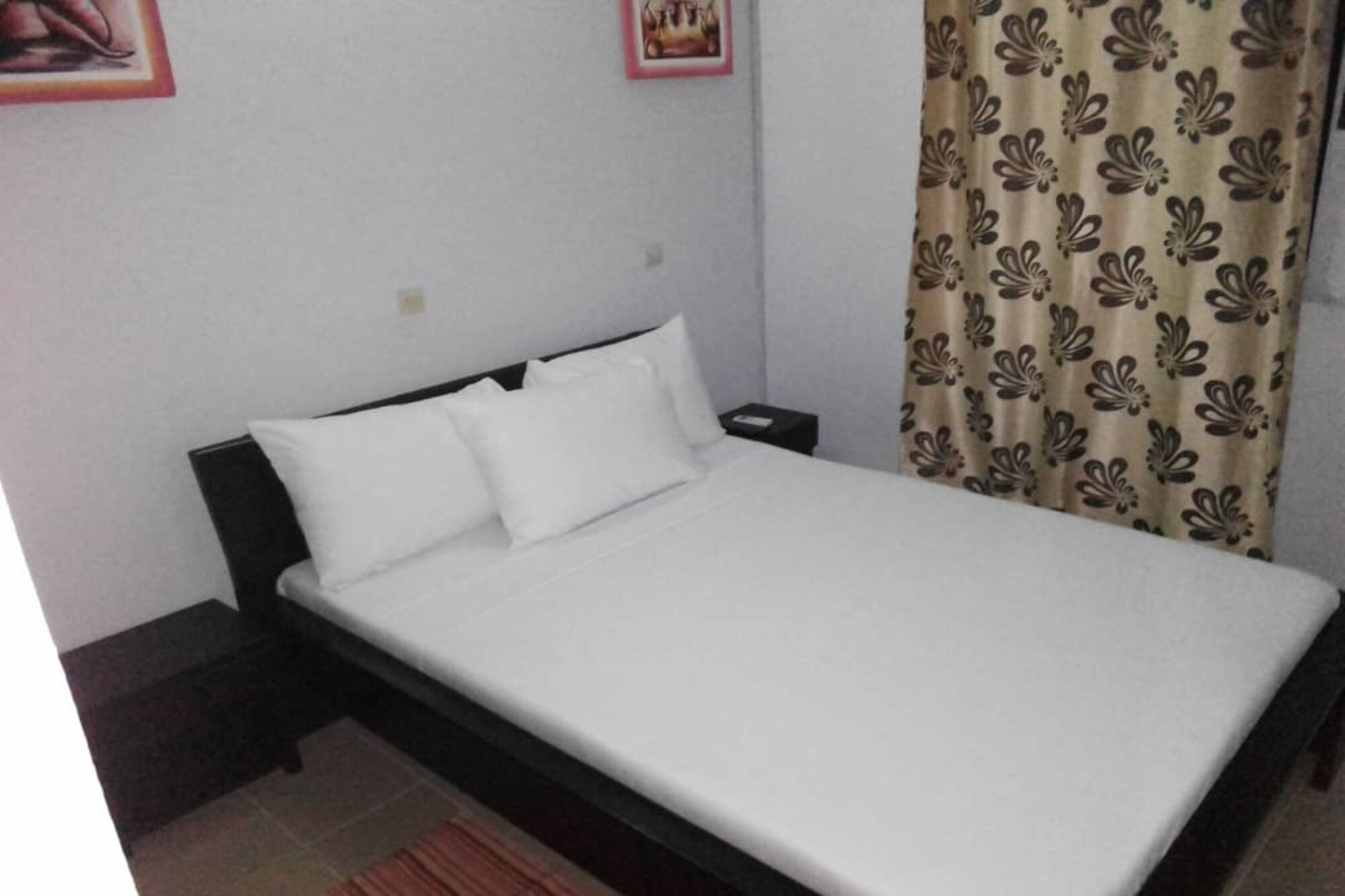 ROOM, SINGLE, QUEEN BED
