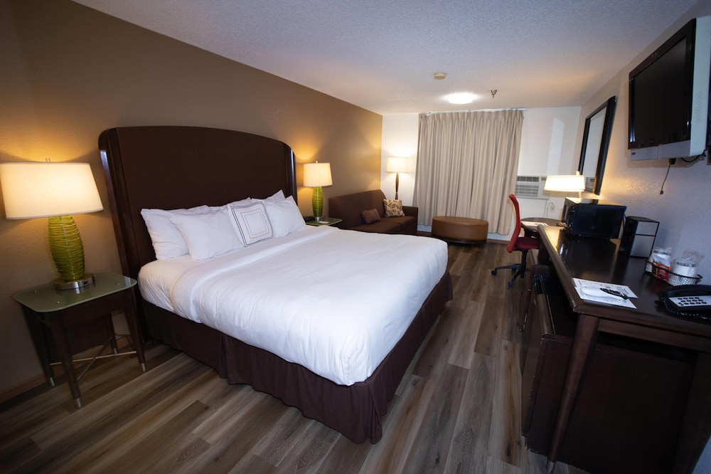Alliance Hotel & Suites, a Howard Johnson by Wyndham 21/58