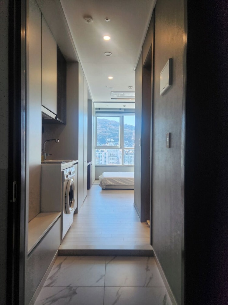 The Bayment Residence 31/50